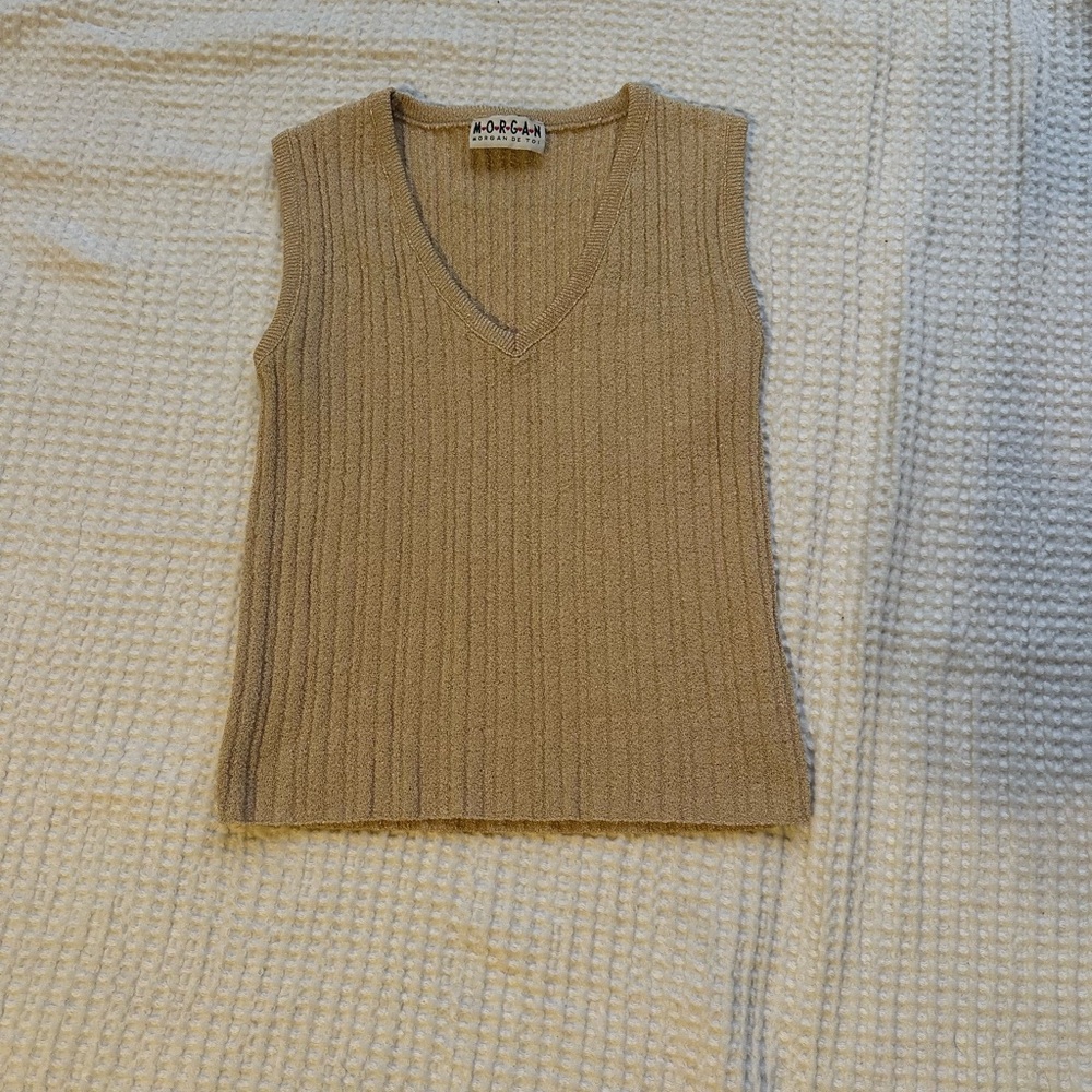 Morgan De Toi Gold Sleeveless Sweater v-neck